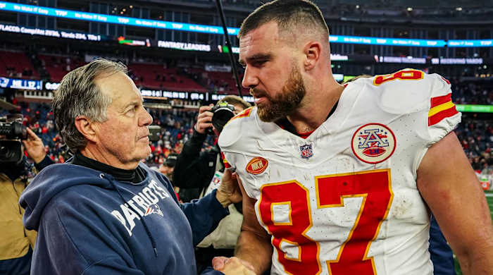 Travis Kelce and Bill Belichick shake hands after the Chiefs beat the Patriots, 27-17, at Gillette Stadium